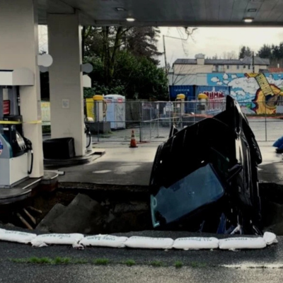 GOVERNING THE GASOLINE SPIGOT 11 Governing the gasoline spigot main image